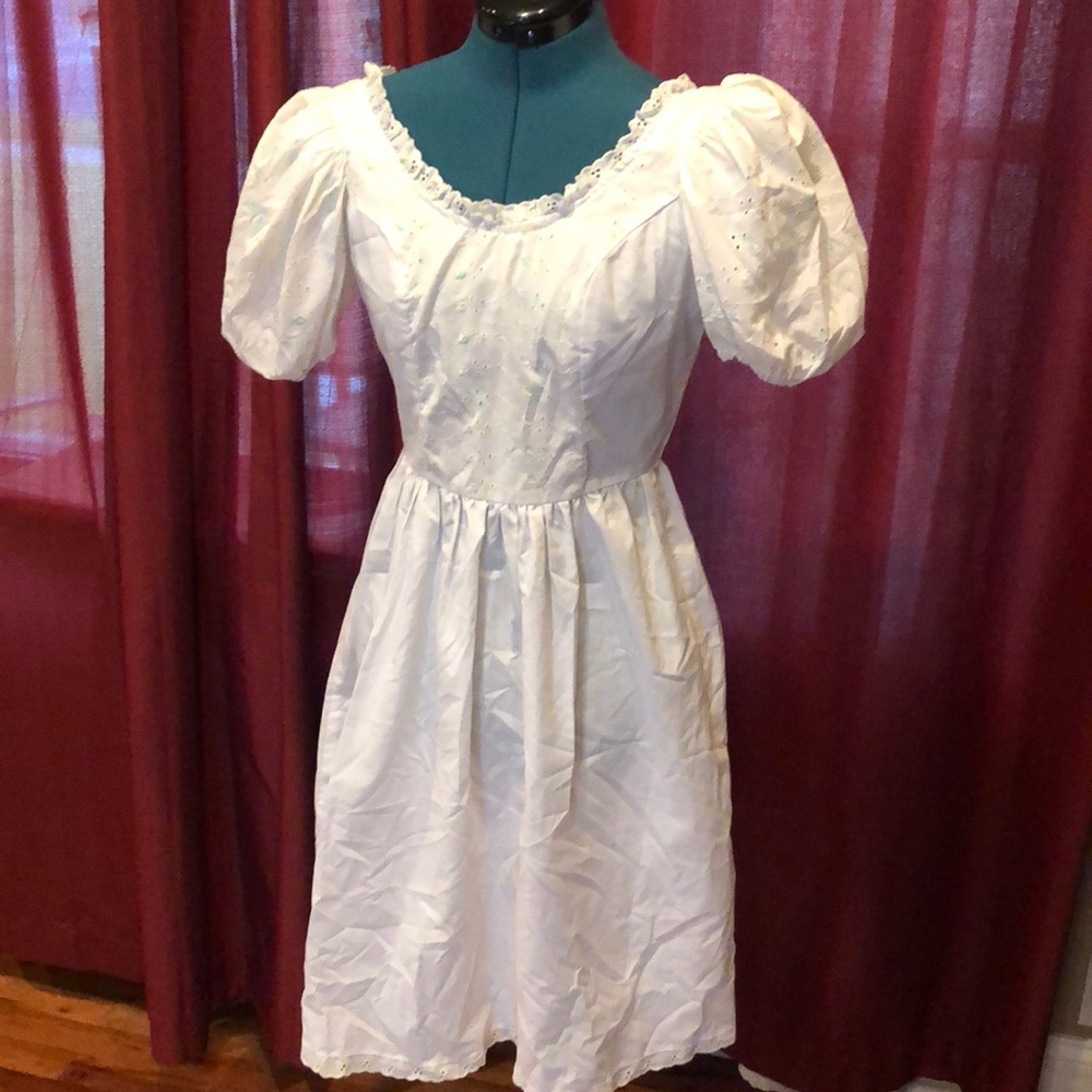Vtg embroidered summer dress